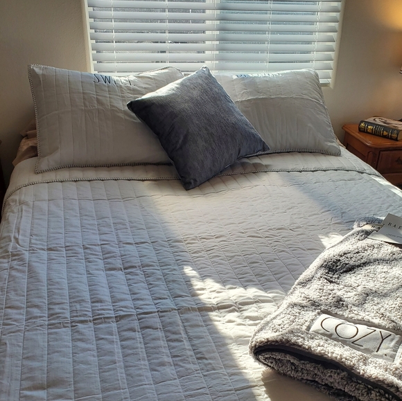Rae Dunn Bedding Rae Dunn Sweet Dreams Quilt Set Poshmark